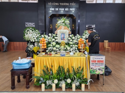 Hình Mai Táng 11